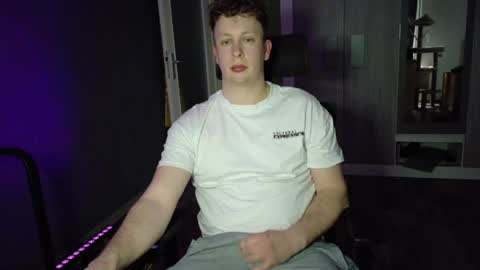 Snapshot of maxboner94 chatting on 04/13/26, 05:07 maxboner94 online show from 04/13/26, 05:07