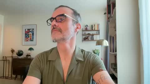 Max Mikado online show from 02/03/25, 01:40