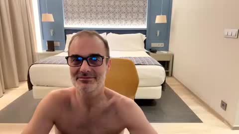 Max Mikado online show from 03/06/25, 12:10