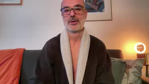 Max Mikado online show from 11/22/25, 03:00