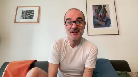 Max Mikado online show from 02/12/26, 12:00