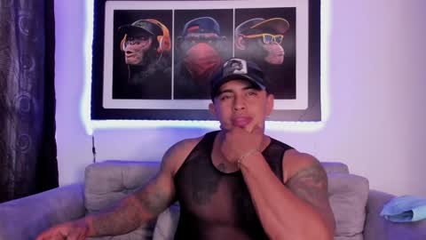 Snapshot of maxcarther chatting on 01/23/25, 07:07 Maxcarther online show from 01/23/25, 07:07