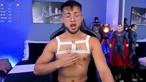 Snapshot of maxconor1 chatting on 03/21/26, 08:12 Max Conor online show from 03/21/26, 08:12