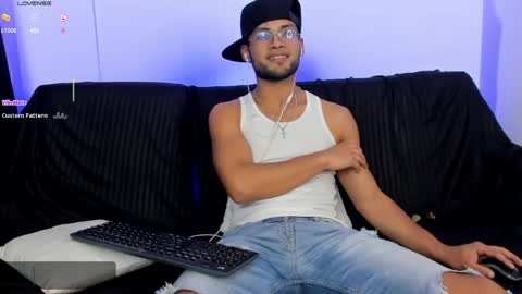 Snapshot of maxconor1 chatting on 04/14/26, 05:02 Max Conor online show from 04/14/26, 05:02