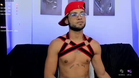 Snapshot of maxconor1 chatting on 04/14/26, 08:59 Max Conor online show from 04/14/26, 08:59