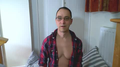 Snapshot of maxdavies chatting on 02/13/26, 05:31 Max Davies online show from 02/13/26, 05:31