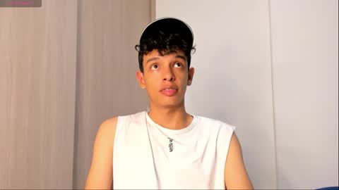 Max  online show from 02/22/26, 08:29