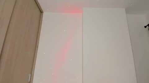 Max  online show from 02/26/26, 07:57