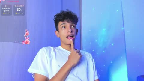 Max  online show from 04/05/26, 02:42