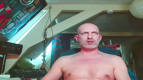 Snapshot of maxhardcore77 chatting on 03/10/25, 12:26 maxhardcore77 online show from 03/10/25, 12:26