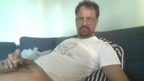 Snapshot of maxhorn591 chatting on 09/24/25, 02:09 maxhorn591 online show from 09/24/25, 02:09