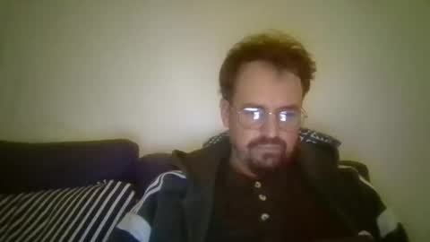 Snapshot of maxhorn591 chatting on 10/14/25, 09:04 maxhorn591 online show from 10/14/25, 09:04