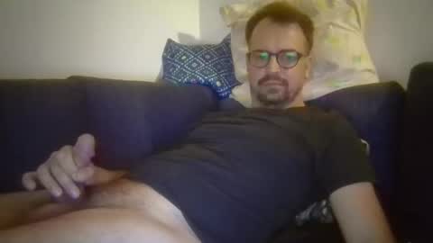 Snapshot of maxhorn591 chatting on 11/12/25, 09:47 maxhorn591 online show from 11/12/25, 09:47