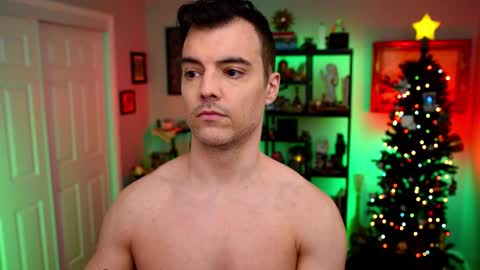 Snapshot of maxhughes chatting on 12/20/25, 05:36 Max Hughes online show from 12/20/25, 05:36