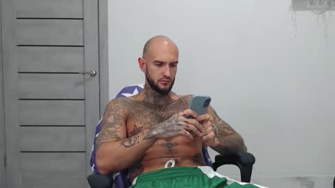 Maximus Fox online show from 10/10/25, 06:34