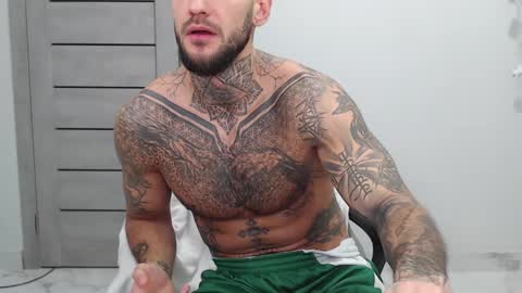 Snapshot of maxi_foxxx chatting on 11/19/25, 06:57 Maximus Fox online show from 11/19/25, 06:57