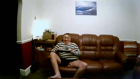 MAX online show from 02/02/25, 12:09