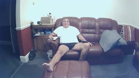 MAX online show from 09/17/25, 10:22