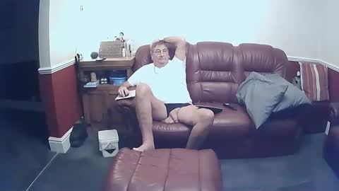 MAX online show from 09/19/25, 09:37