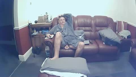 MAX online show from 10/03/25, 10:40