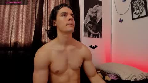 Snapshot of maxi_styles chatting on 12/03/24, 06:49 Alex online show from 12/03/24, 06:49