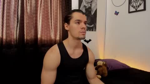 Snapshot of maxi_styles chatting on 12/15/24, 06:26 Alex online show from 12/15/24, 06:26