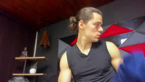 Snapshot of maxi_styles chatting on 02/06/26, 11:57 Alex online show from 02/06/26, 11:57