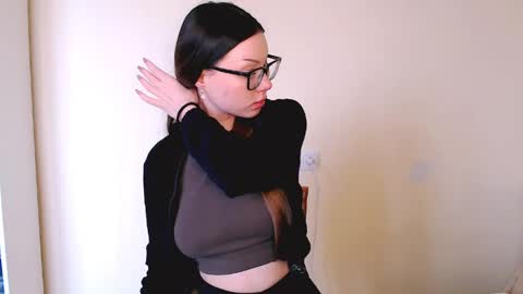 Snapshot of maxi_sweetheart chatting on 04/27/26, 10:46 Joanna online show from 04/27/26, 10:46