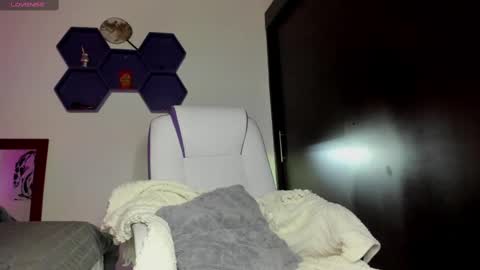 Max online show from 02/18/25, 06:37