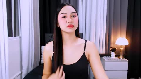 maxie greyson online show from 11/18/25, 07:46