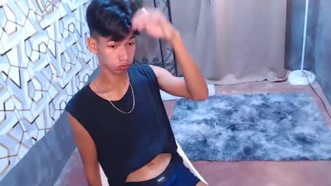 Reyn online show from 02/04/25, 03:47