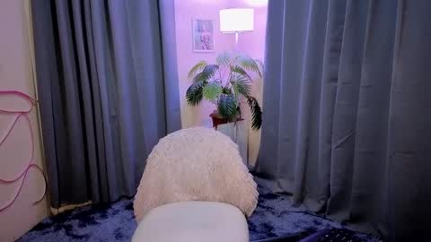 Reyn online show from 09/12/25, 02:39