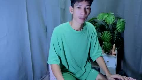 Reyn online show from 10/20/25, 02:28