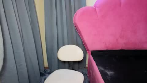 Reyn online show from 11/07/25, 12:21