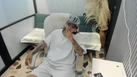 Snapshot of maxigarcia_ chatting on 05/25/26, 10:05 Maxi online show from 05/25/26, 10:05