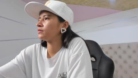 Snapshot of maxigarcia_ chatting on 05/28/26, 10:29 Maxi online show from 05/28/26, 10:29