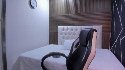 Snapshot of maxigarcia_ chatting on 06/20/26, 12:36 Maxi online show from 06/20/26, 12:36