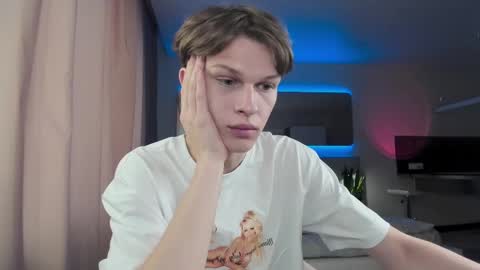 Snapshot of maxim_burn chatting on 02/25/25, 12:34 maxim burn online show from 02/25/25, 12:34