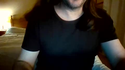 Snapshot of maxim_moment chatting on 04/22/26, 10:33 Maxim online show from 04/22/26, 10:33