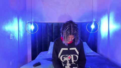 maxim online show from 01/09/25, 03:04