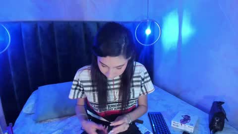 maxim online show from 01/09/25, 07:40