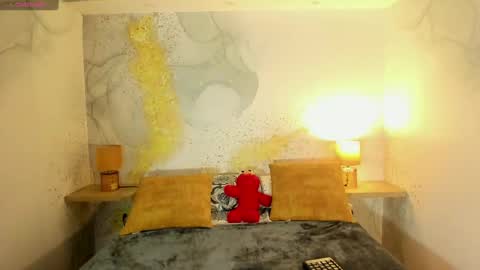 maxim online show from 01/25/25, 03:19