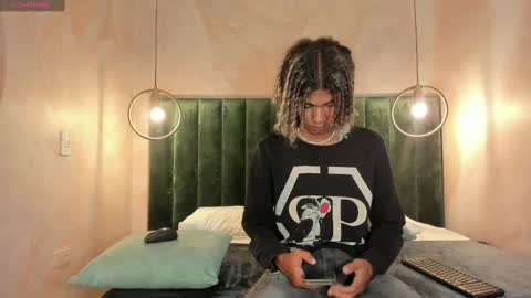 maxim online show from 01/28/25, 03:04