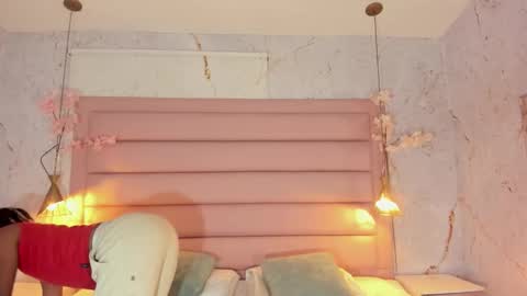 maxim online show from 09/19/25, 04:03