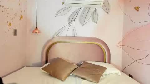 maxim online show from 09/20/25, 01:39