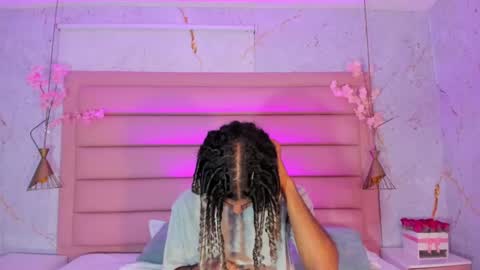 maxim online show from 09/22/25, 02:46