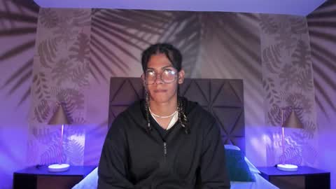 Snapshot of maxim_walker chatting on 11/13/25, 03:16 maxim online show from 11/13/25, 03:16