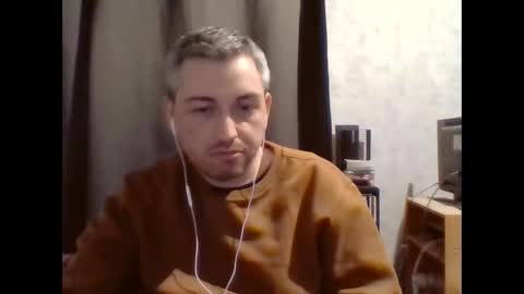 Snapshot of maximefrxx chatting on 02/19/26, 05:42 Maxime online show from 02/19/26, 05:42