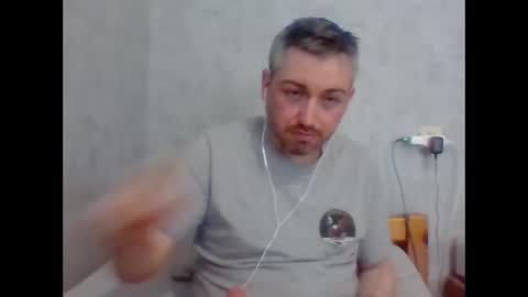Snapshot of maximefrxx chatting on 03/25/26, 02:23 Maxime online show from 03/25/26, 02:23