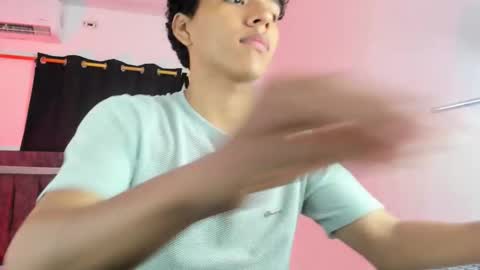 Maximiliano online show from 11/23/25, 07:24